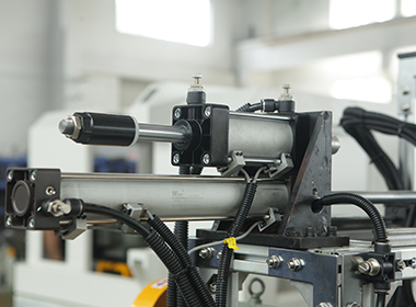 雙頭倒角機(jī)有什么特點(diǎn)?